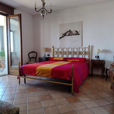 Favolosa Casa Con Terrazza, Idromassaggio, Cortile E Garage Auto Каровиньо Екстериор снимка