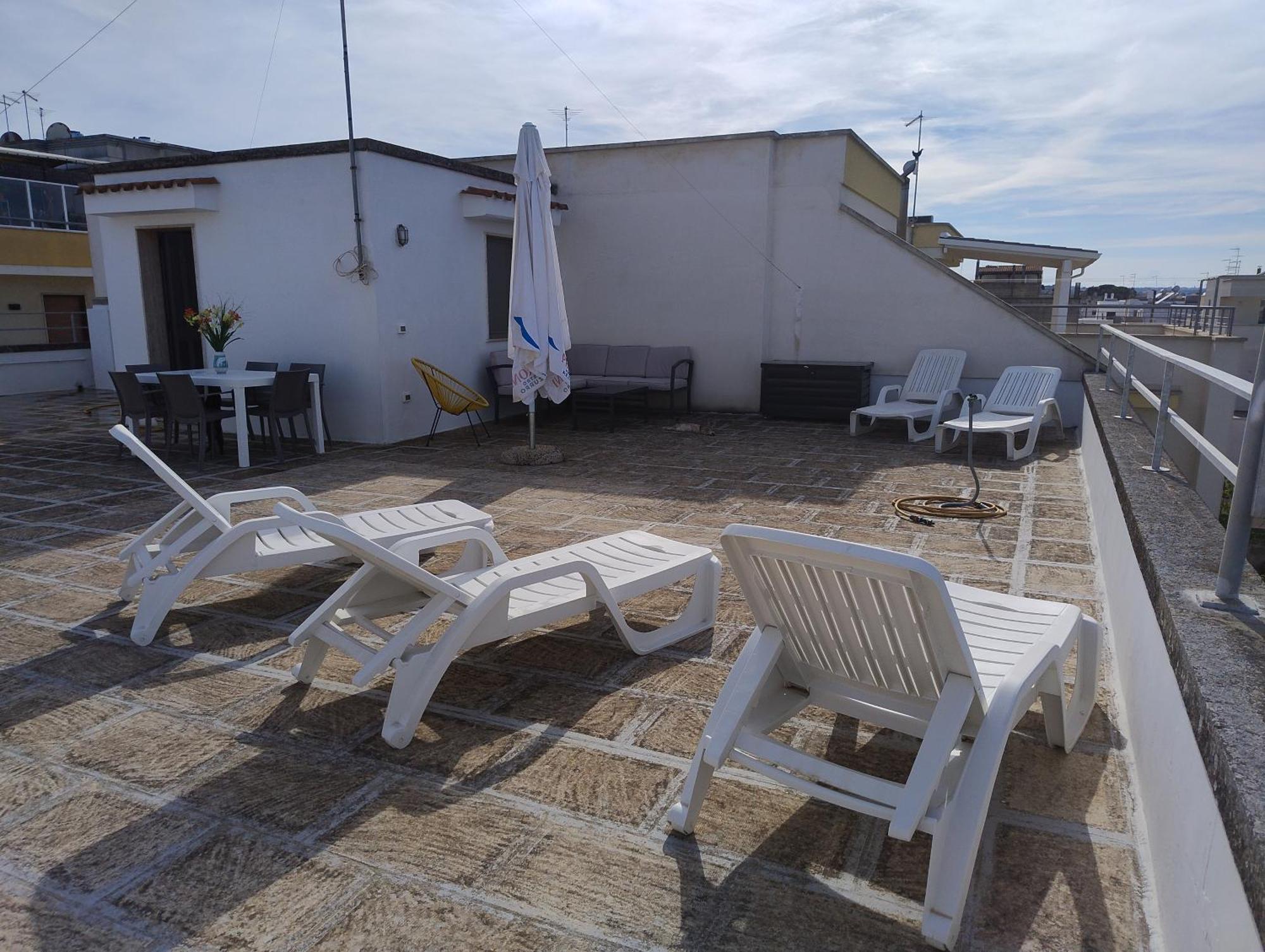 Favolosa Casa Con Terrazza, Idromassaggio, Cortile E Garage Auto Каровиньо Екстериор снимка